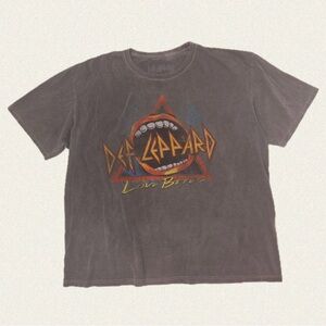Def Leppard 'Love Bites' Graphic Band Tee - Charcoal
